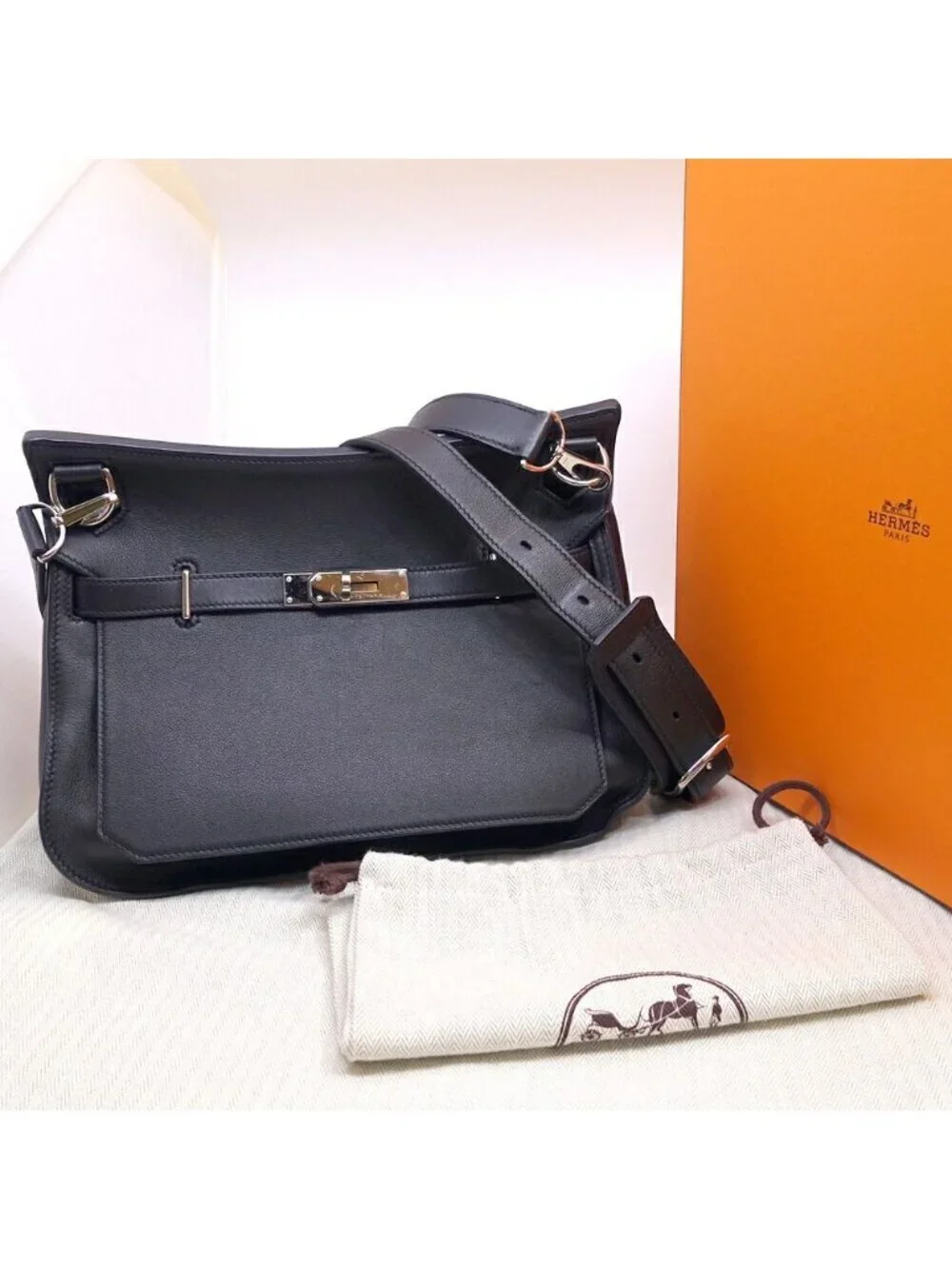 Hermes Jypsiere 28 BK Swift Silver Crossbody